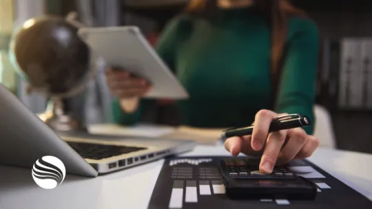 ARTICLE_Travailler-dans-la-finance-métiers-compétences-et-perspectives-d'évolution